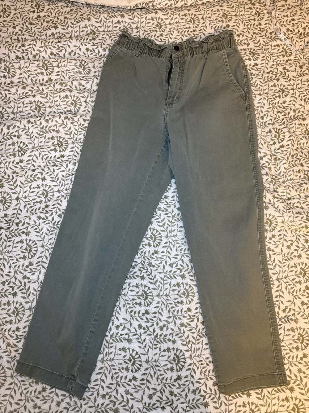 Universal Thread Paperbag Waist Green Pants Size 8